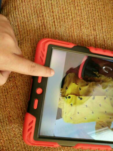 ipad屏幕周围有一圈阴影游戏截图